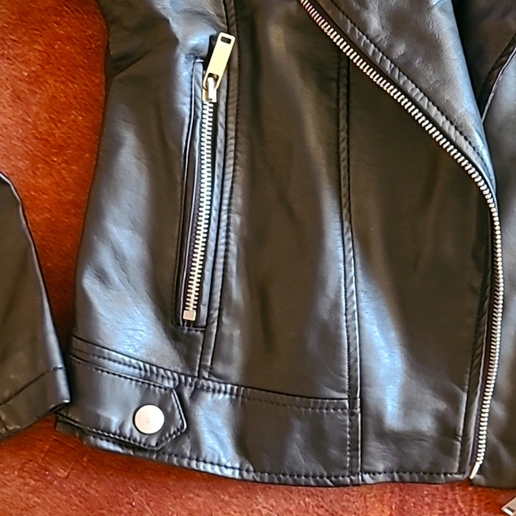 Faux Leather Jacket Size XS - Picture 5 of 9